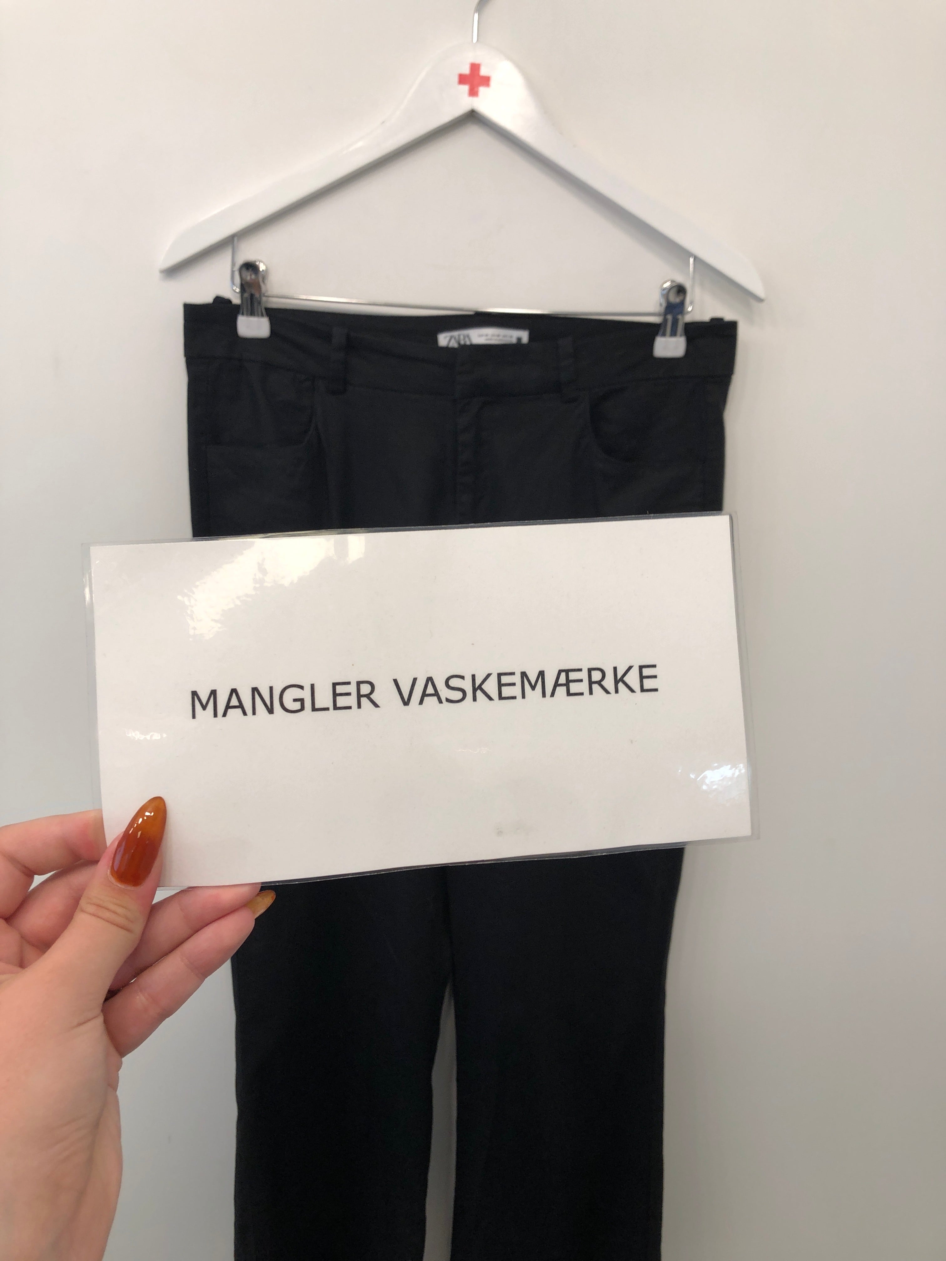 Zara Bukser